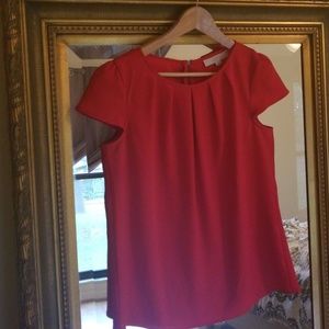 Red LOFT top for the office